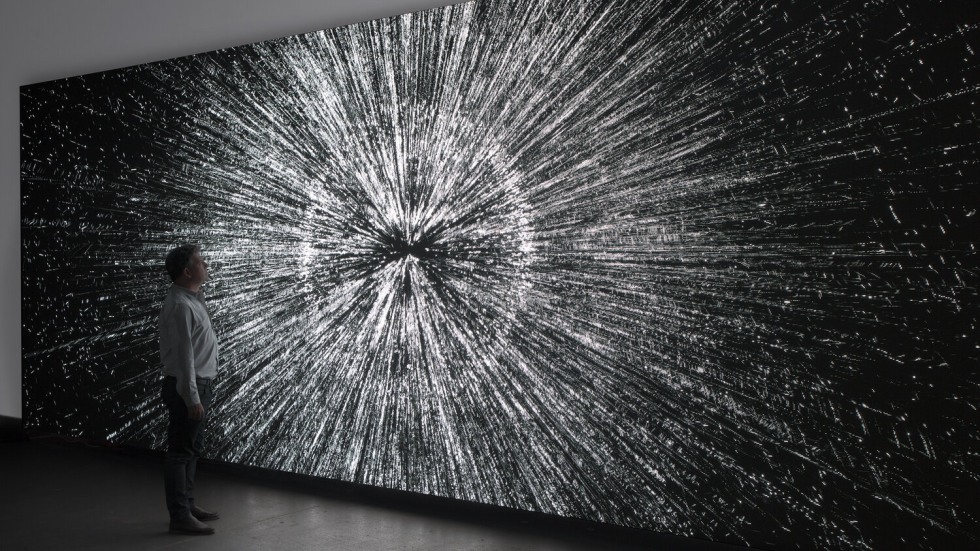 Image of gallery work by Leo Villareal